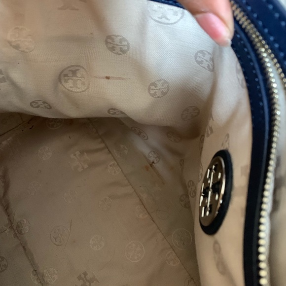 ❄️💙SOLD💙❄️TORY BURCH ROBINSON DOME SATCHEL - Picture 6 of 6